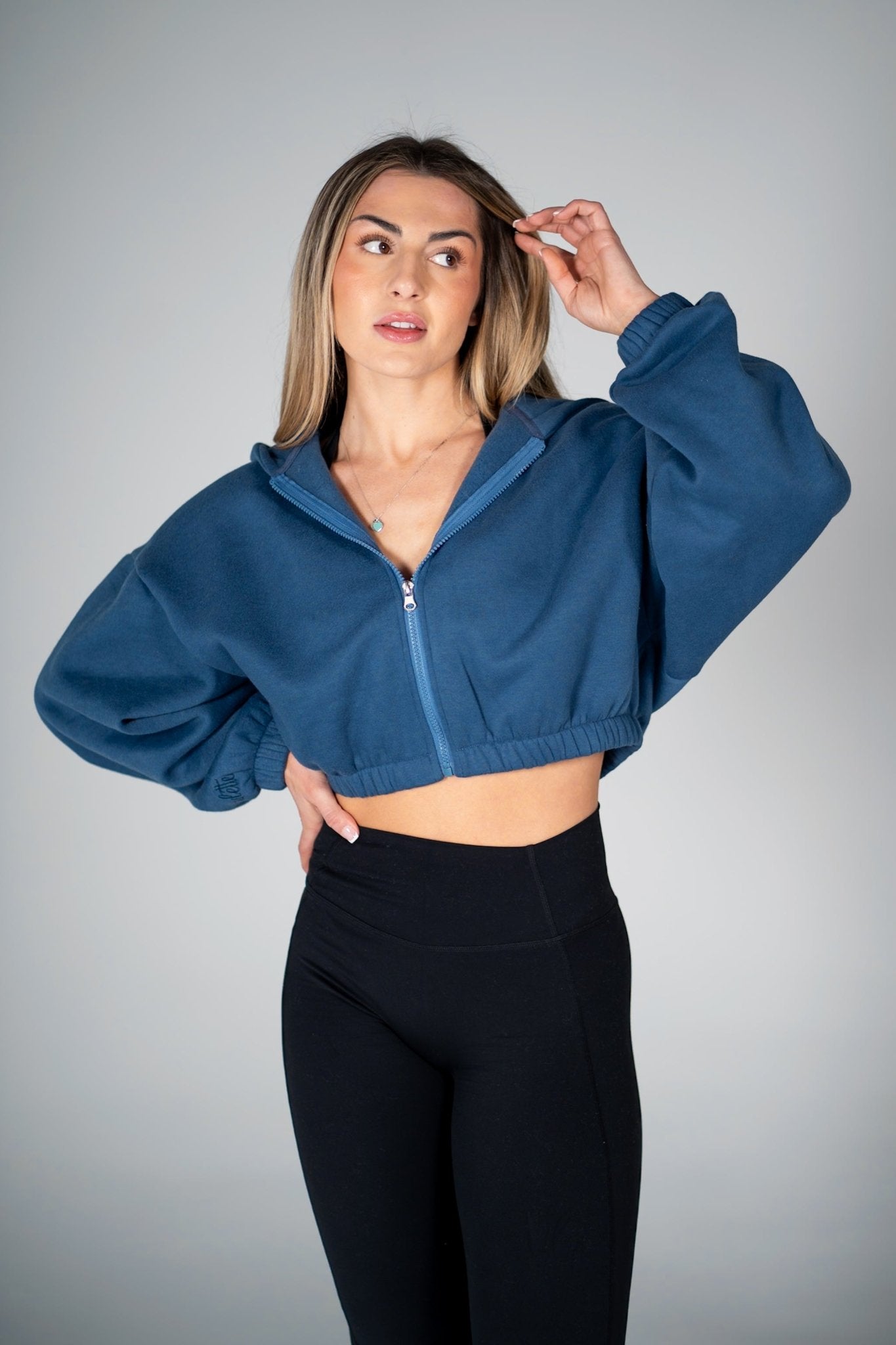 Puff Cropped Zip Jacket - Navy - HERCULETTEHoodie